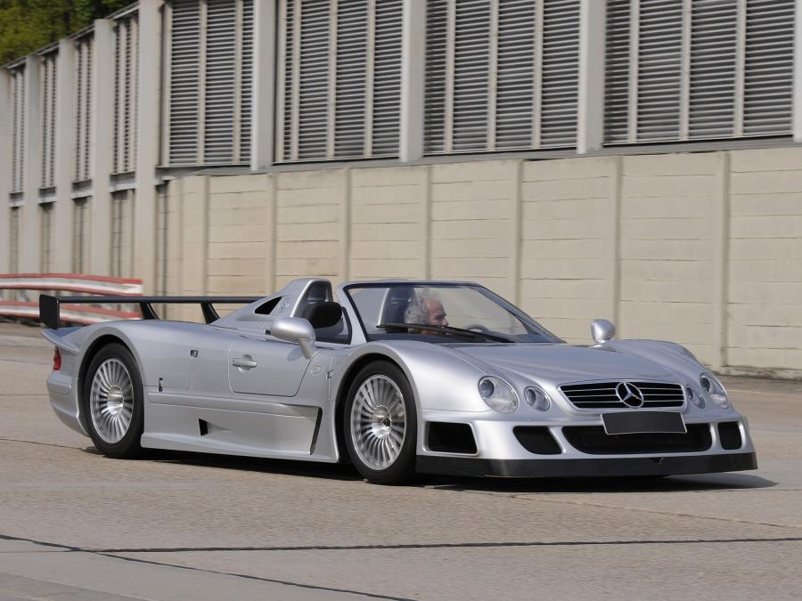  Mercedes-Benz CLK GTR AMG Roadster 2002 года  (фото 2 из 21)